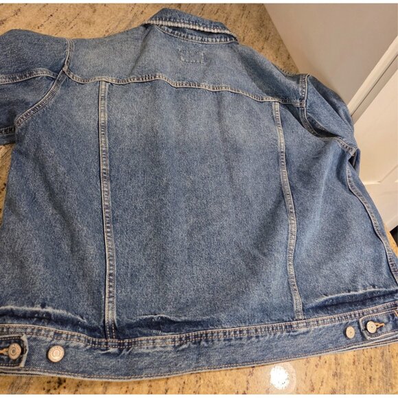 Old Navy Boyfriend Style Women’s Size XL Denim Distressed Trucker Jacket - Picture 14 of 15